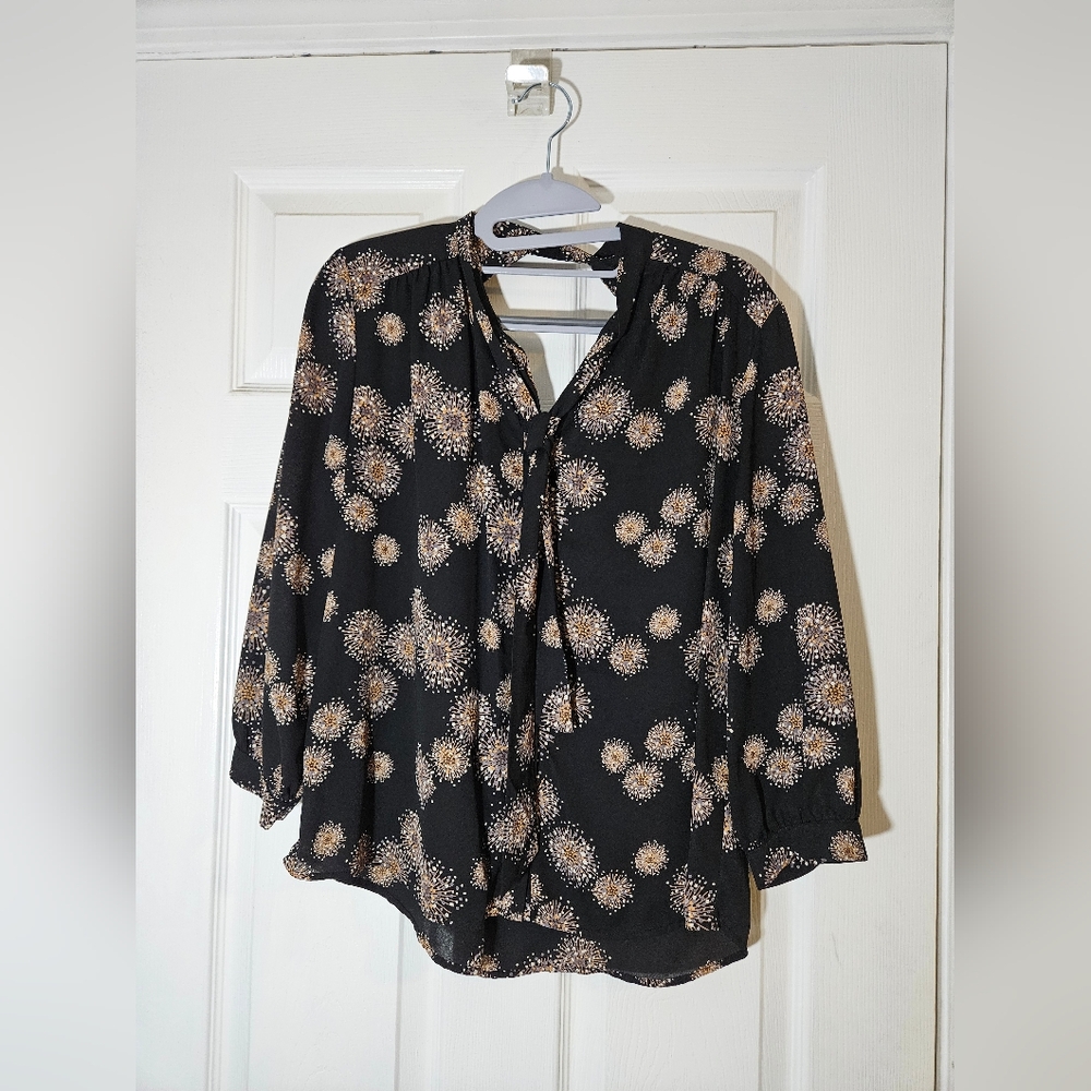 Collective Concepts Black and Cream Buttoned Blouse
